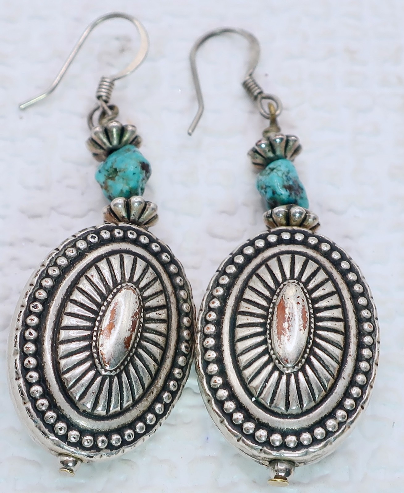 Vintage Southwestern Heishi Necklace Earring Set Turquoise Shell Graduated Beads