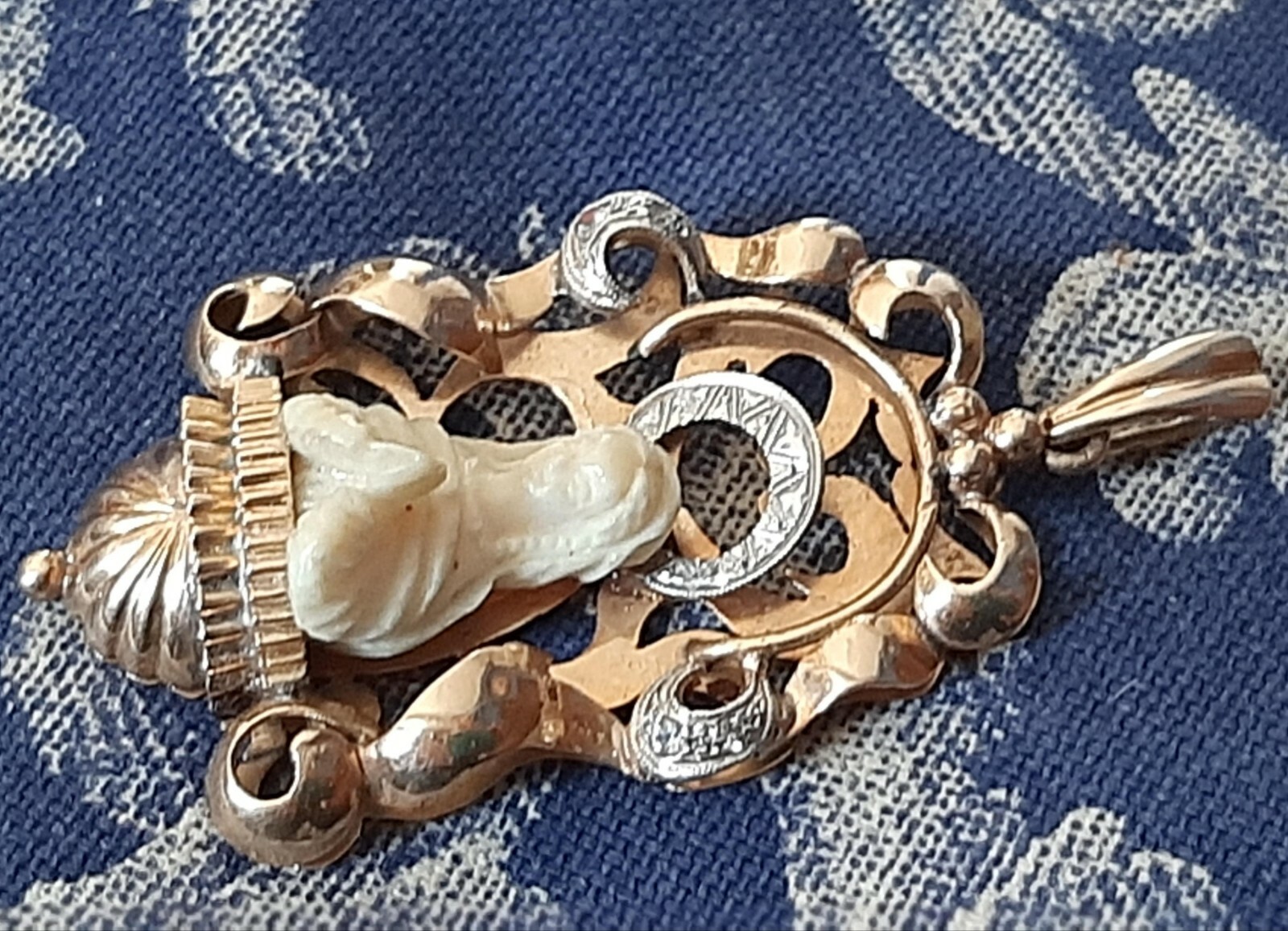 Fine Antique 18K Art Deco Gold Religious European Virgen Mary Pendant Ca 1930-40
