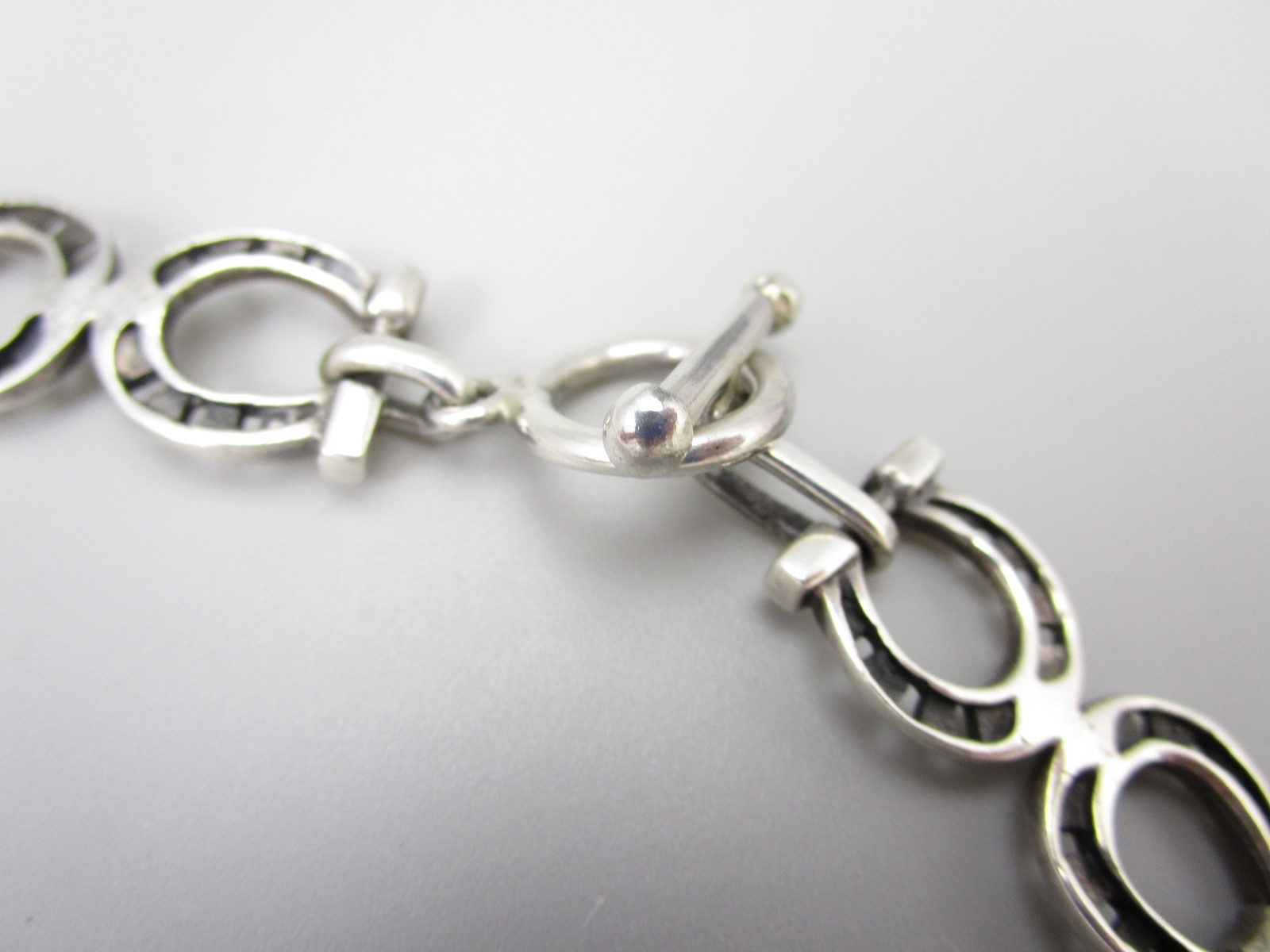 UNUSUAL EMILIA LOS CASTILLO MEXICAN STERLING SILVER HORSESHOE 19″ NECKLACE – 57G