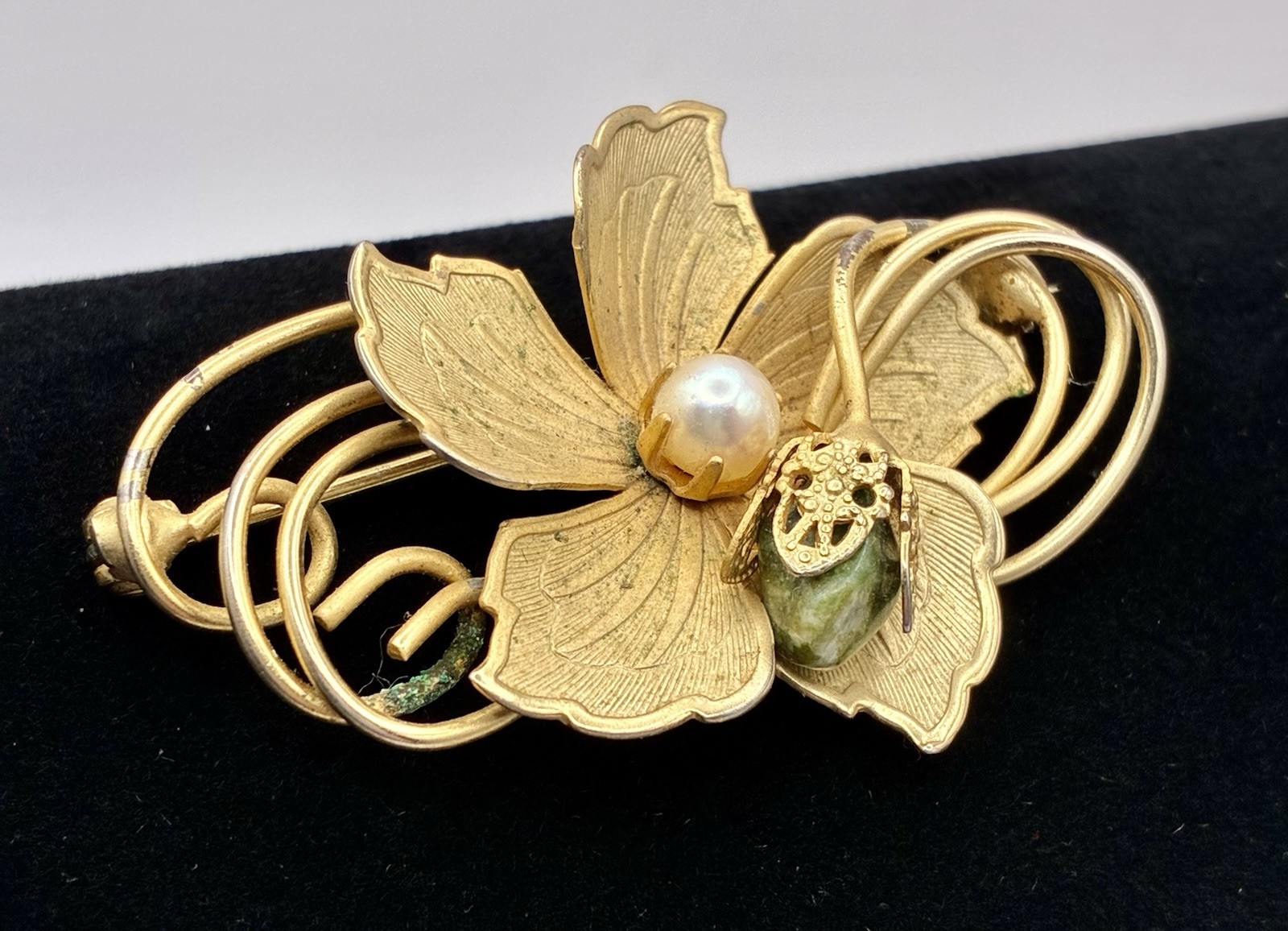 Vtg 1950s Gold Tone Orchid Floral Brooch Faux Pearl Coro Style Costume Unmarked