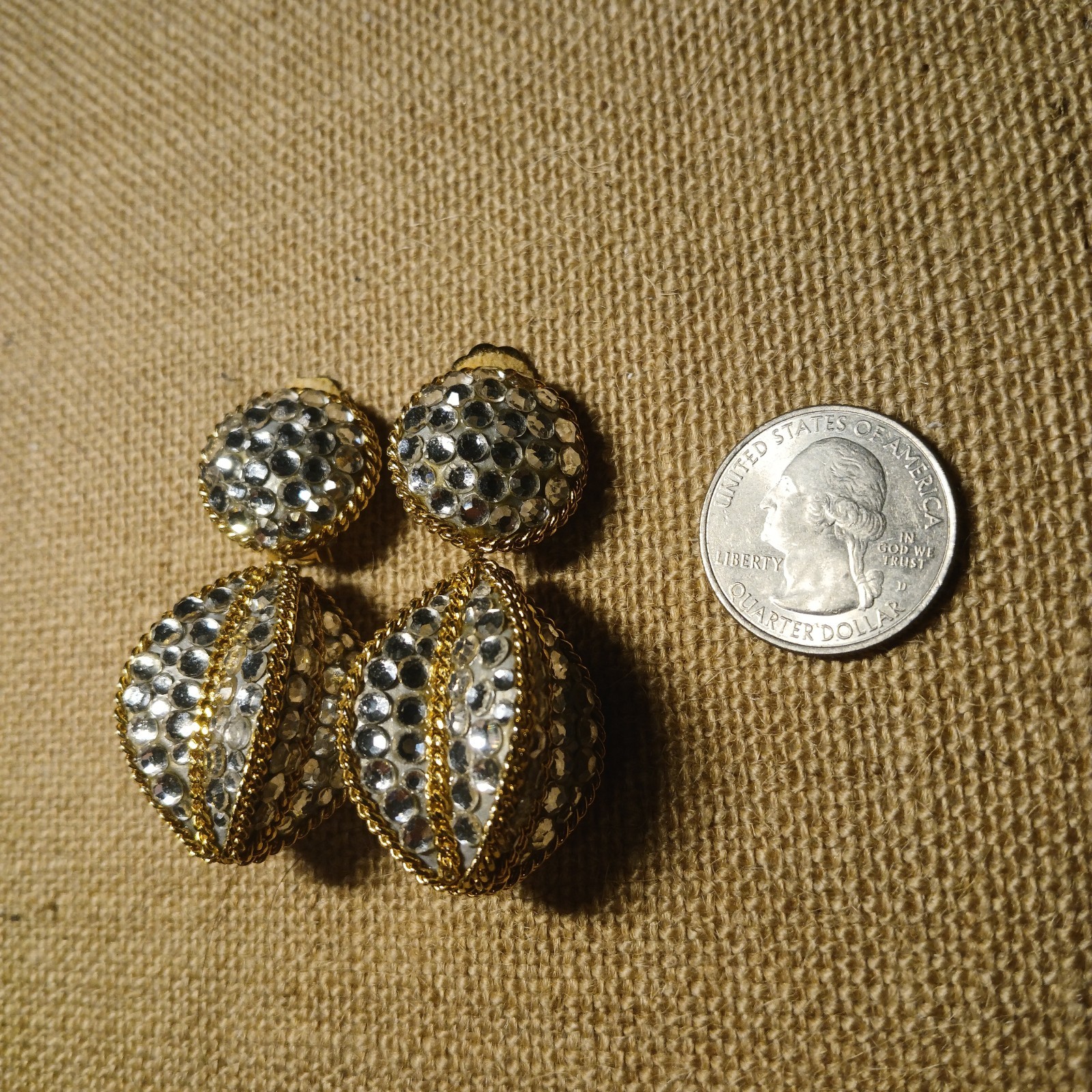 Vintage Richard Kerr Signed Gold Tone Austrian Crystal Clip On Earring Braided