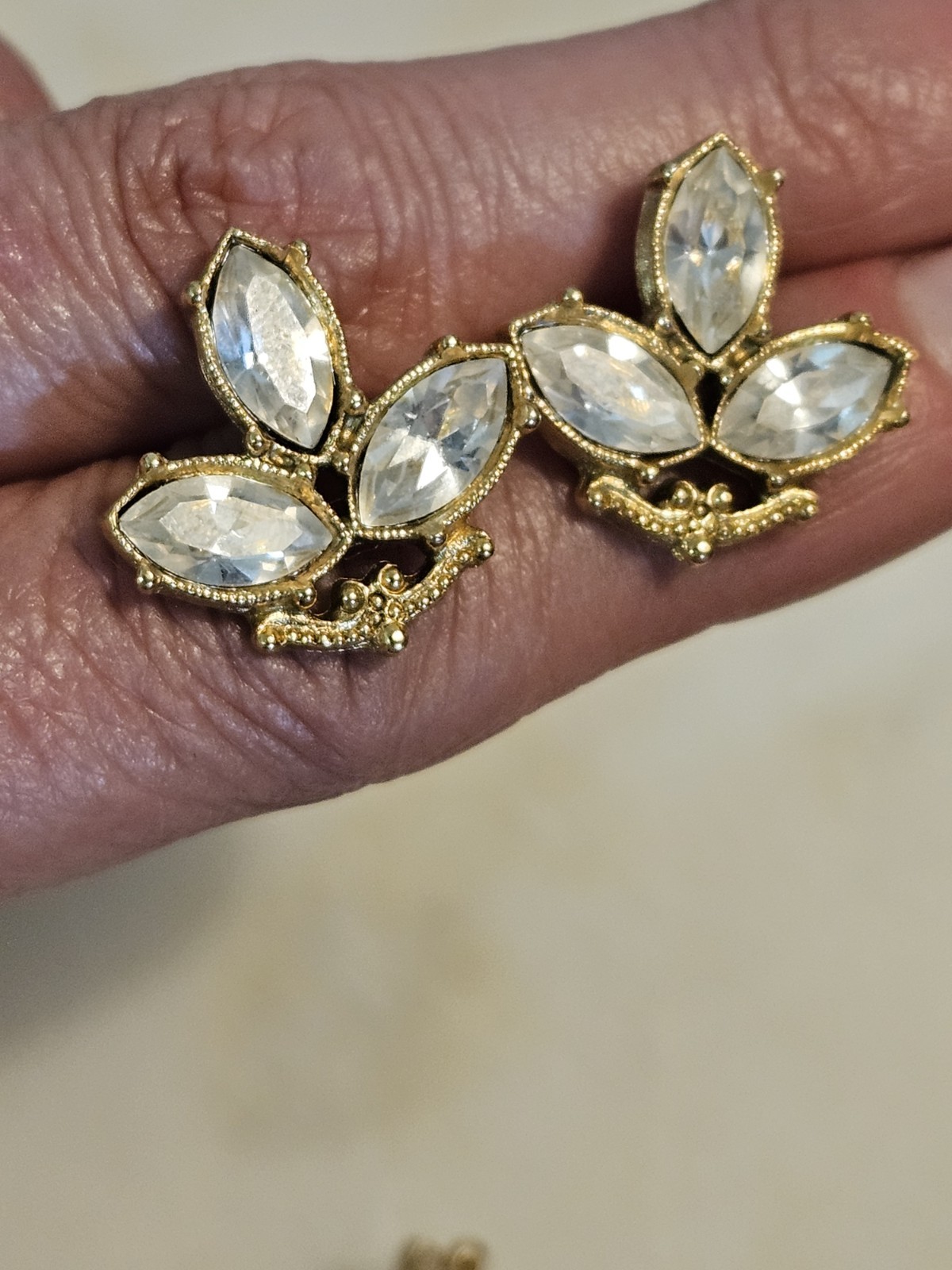 Vintage Floral Rhinestone Brooch And Matching Earrings Set Gold Tone