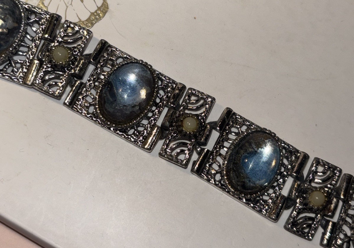 Vintage Silver Tone Blue Oval Cabochon Bracelet & Clip-On Earrings Jewelry Set