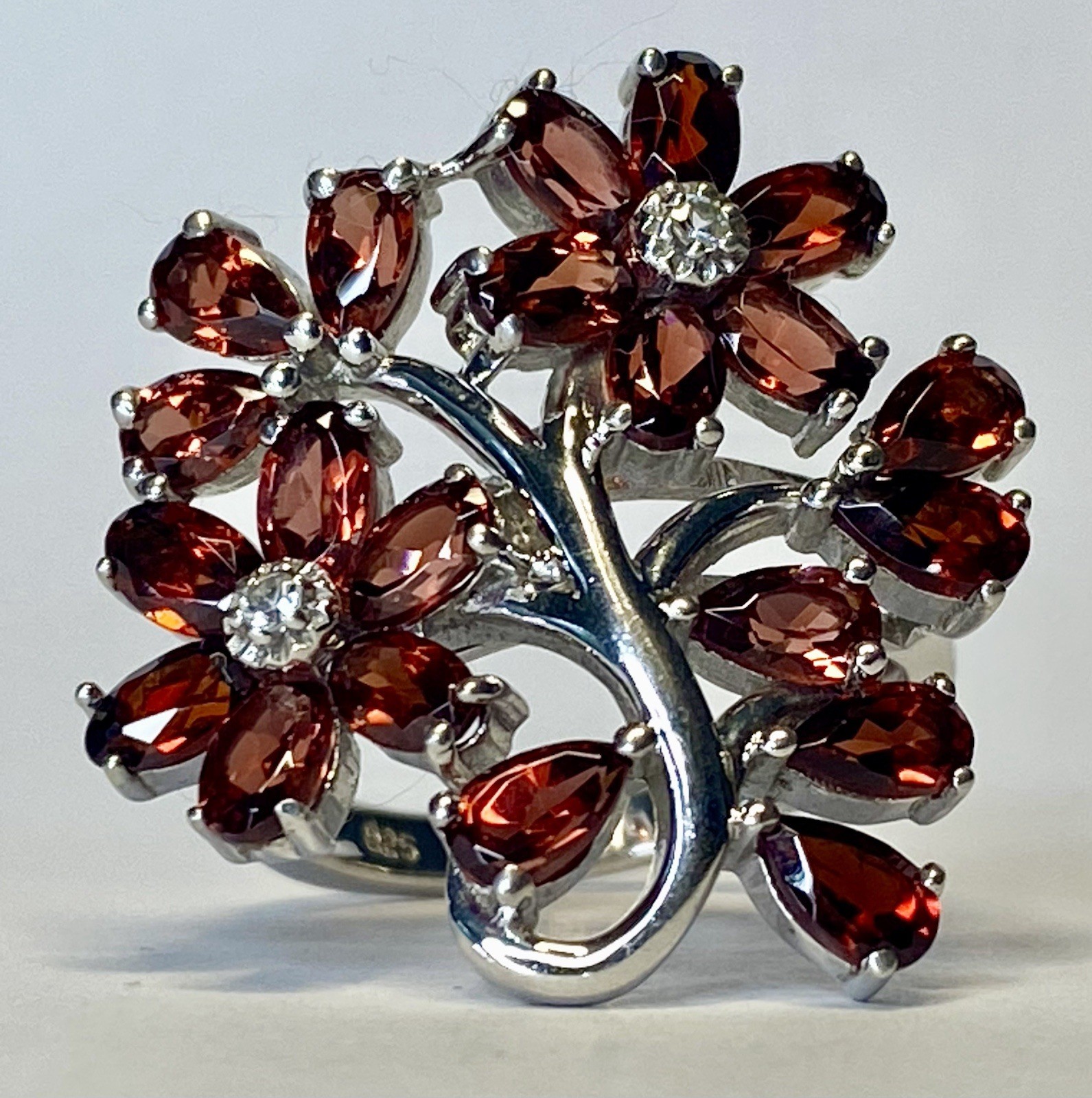 Vintage 925 Sterling Silver Natural Garnet Flower Floral Cluster Statement Ring