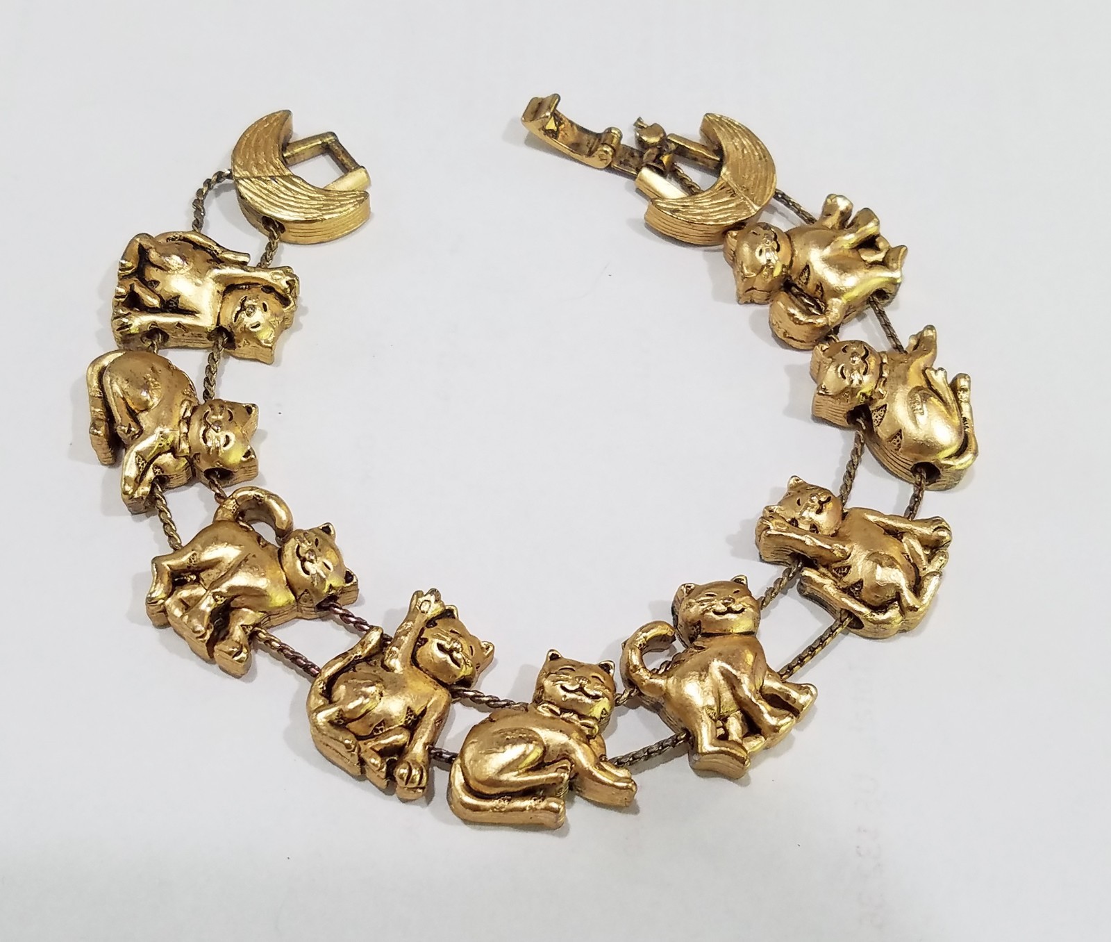 Vintage Circa 1990 Pretty Kool Gold Tone Figural Kitty Kat Slider Charm Bracelet