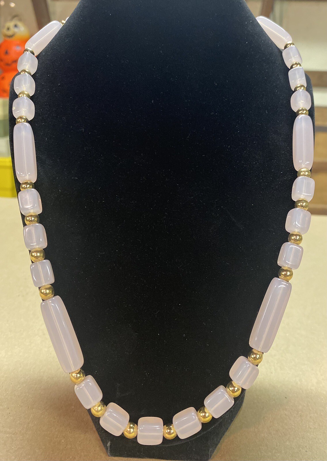 Vintage Trifari Women’s Pink Stone & Gold Bead 24” Necklace