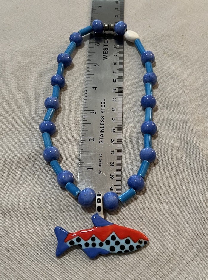 Striking Parrot Pearls Ceramic Beaded Necklace With A Colorful Fish Pendant