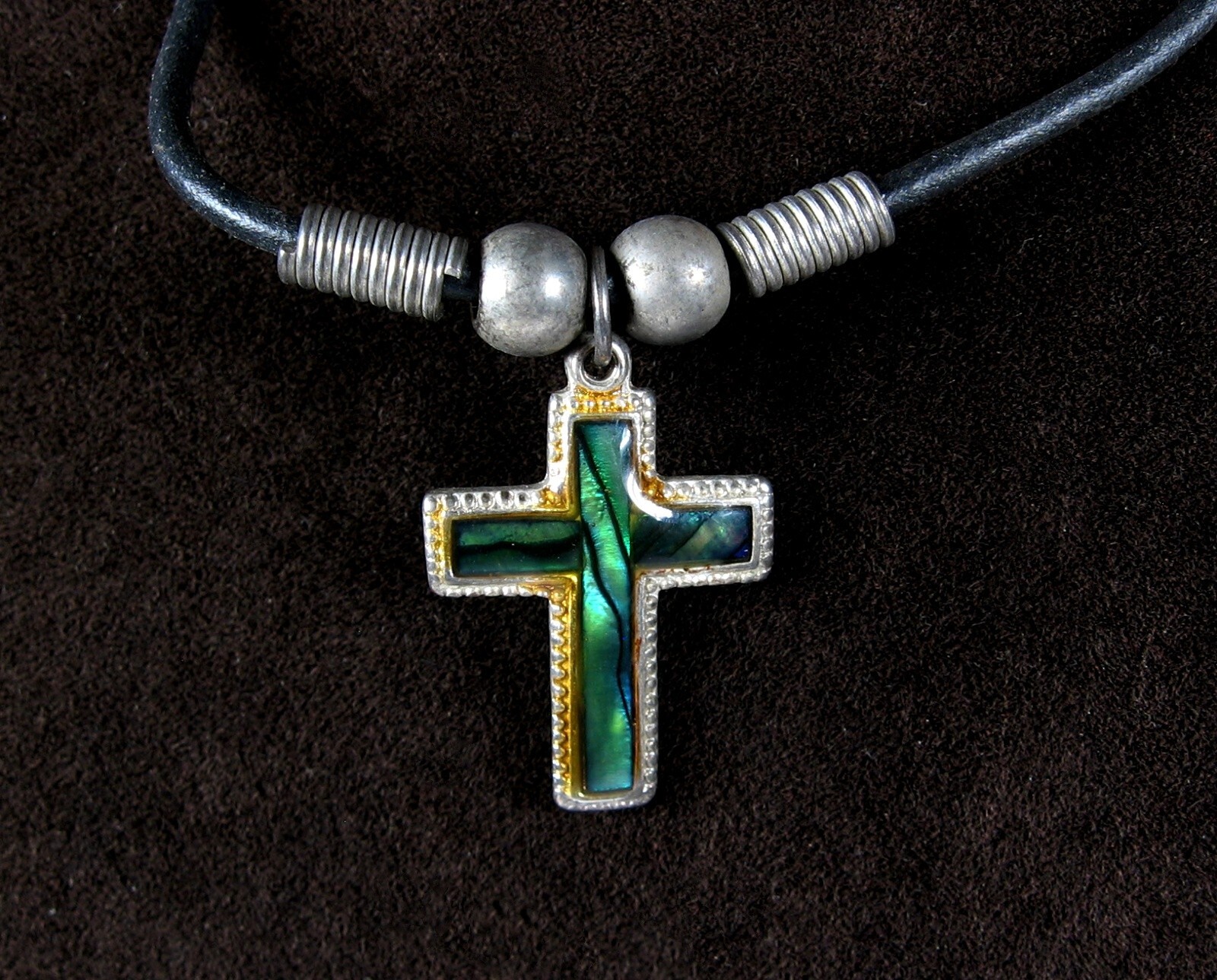 Deep Green PAUA SHELL CROSS Vintage NECKLACE Silvertone Metal Black Cording 16″