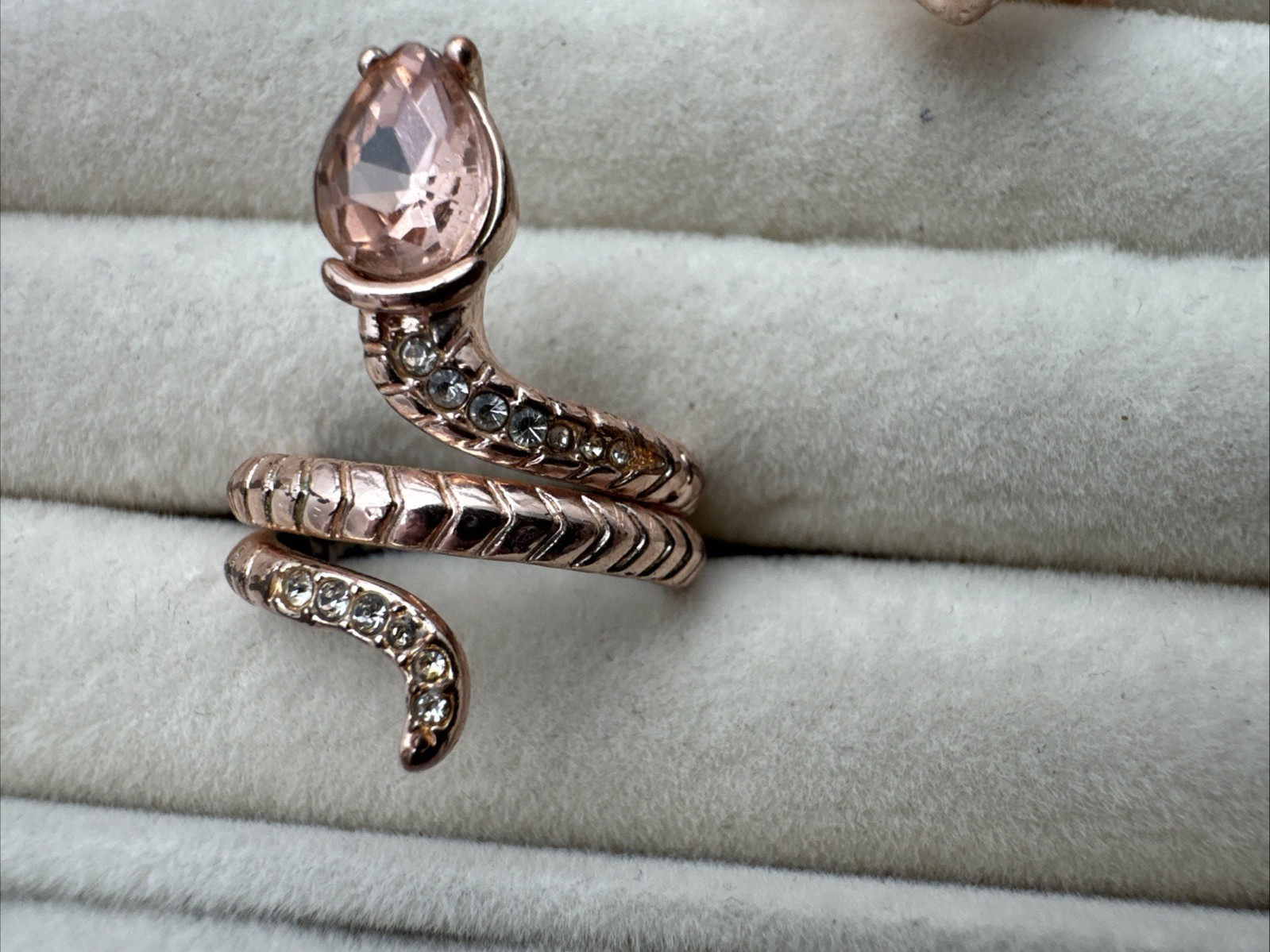 VTG-now Gold rose copper tone snake RINGS Jewelry Lot Chunky 90s 2000s Y2K boho