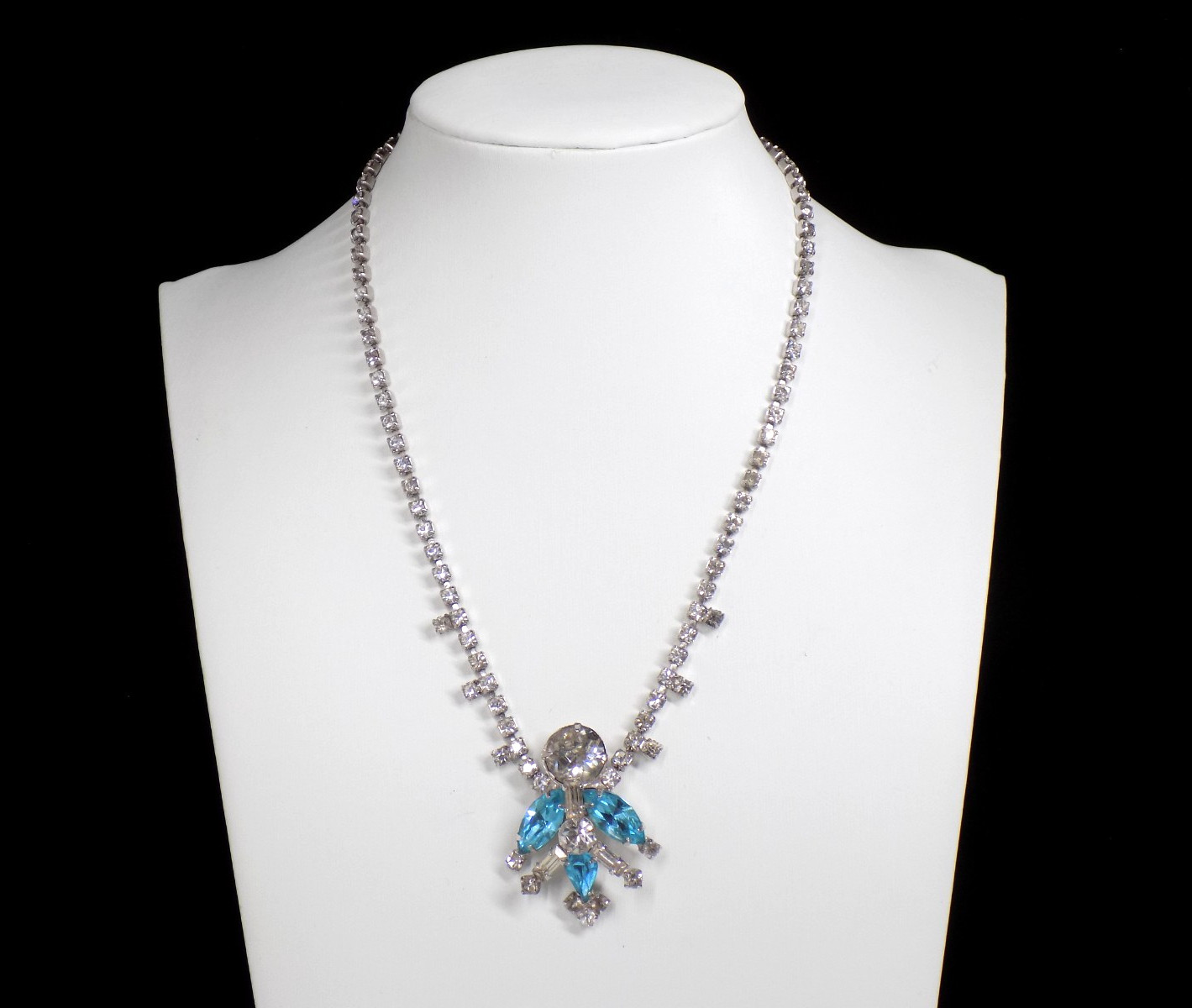 Vintage Rhinestone Cluster Necklace Silver-tone Aqua Blue White Colorless 14.5″