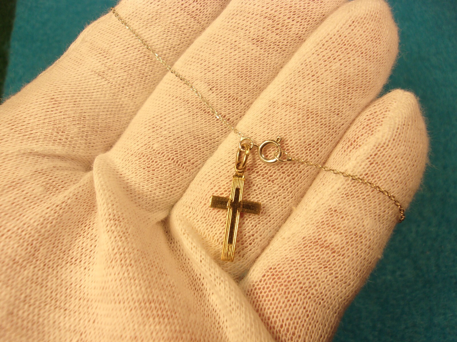 VERY LIGHT WEIGHT VTG STERLING SILVER BRACELET + LITTLE GOLD FILLED CROSS CHARM