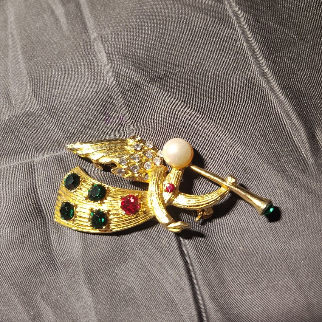 Lovvely Slver Starr Vintage Gold Tone Angel Blowing Horn With Rhinestones