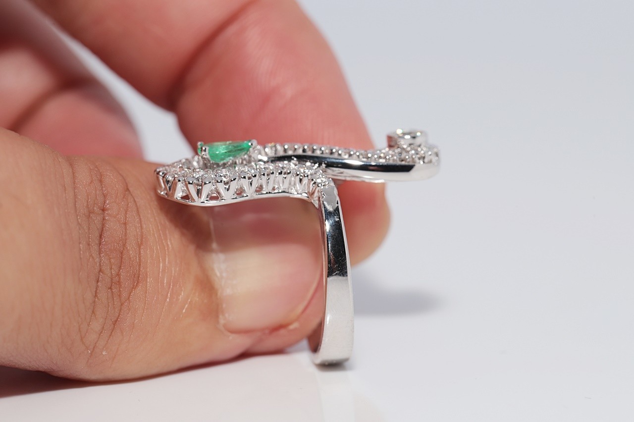 Vintage Circa 1990s 18k Gold Natural Diamond And Emerald Decorated Ring
