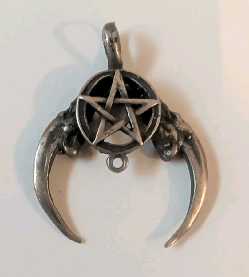 Vintage Pewter Or Silver Horns Claws Fangs Pagan Wickan Pentagram Pendant