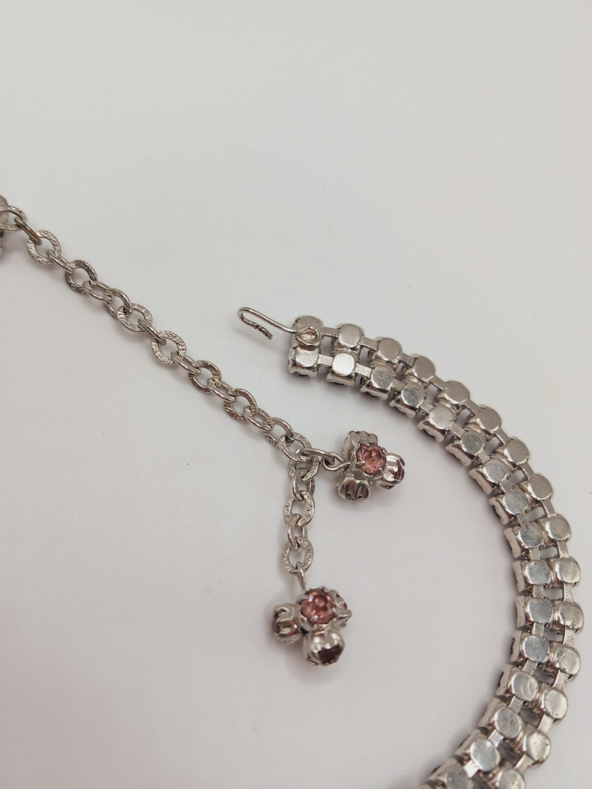 Vintage Blue Violet Purple Alexandrite lilac Rhinestone Bow Necklace silver tone