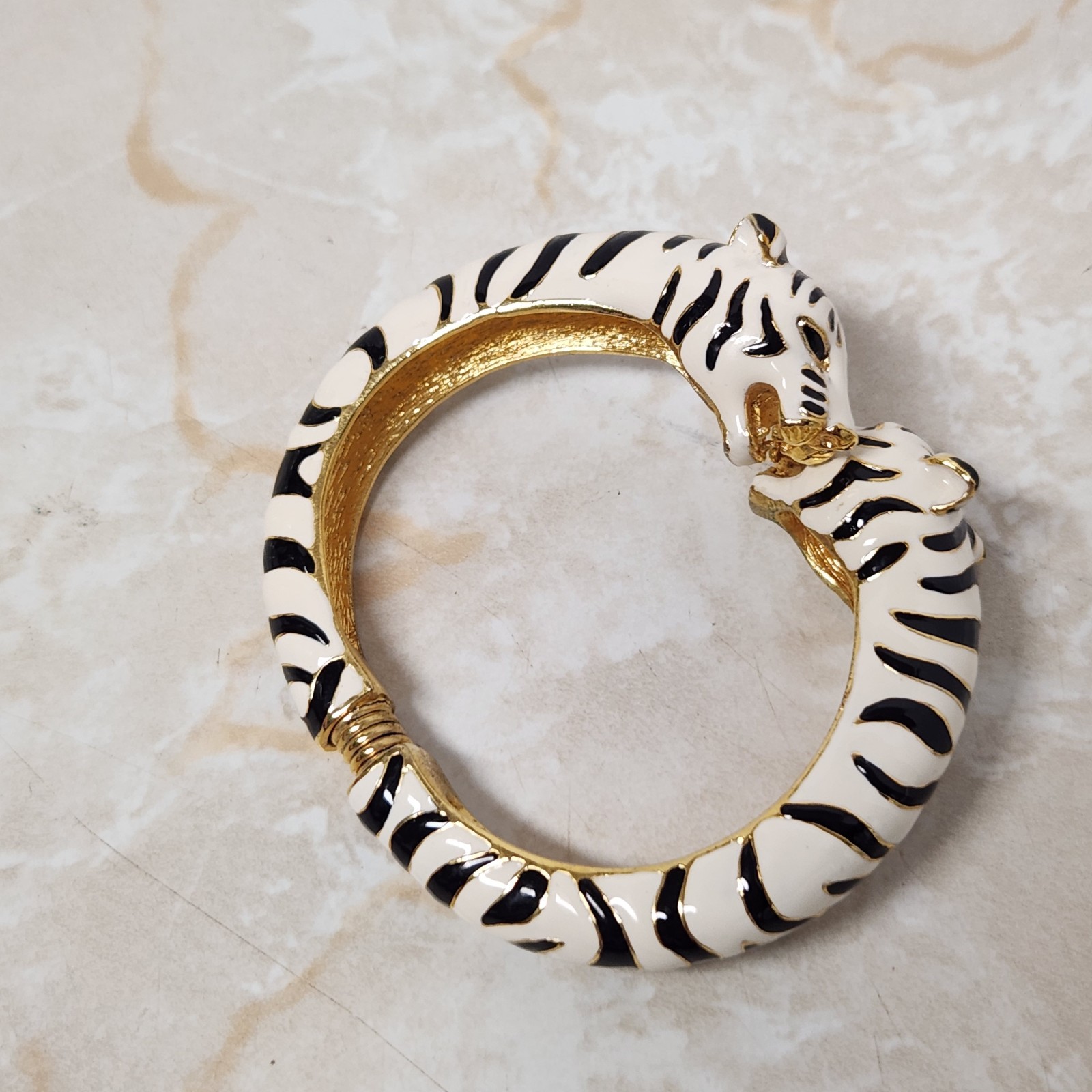Kenneth Jay Lane KJL White Black Gold Enamel Double Head Tiger Bracelet Signed