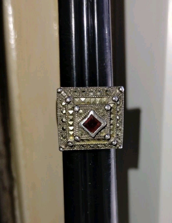 Vintage Dee Berkley DBJ Sterling Silver Garnet Marcasite Ring Size 6.5