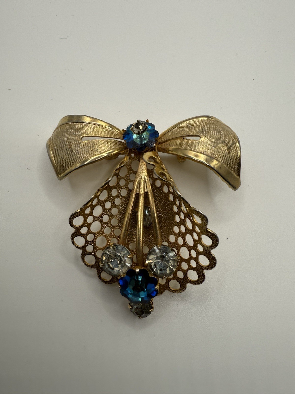 Vintage Angel Pin Blue And Clear Faceted Stones Gold Colored Metal