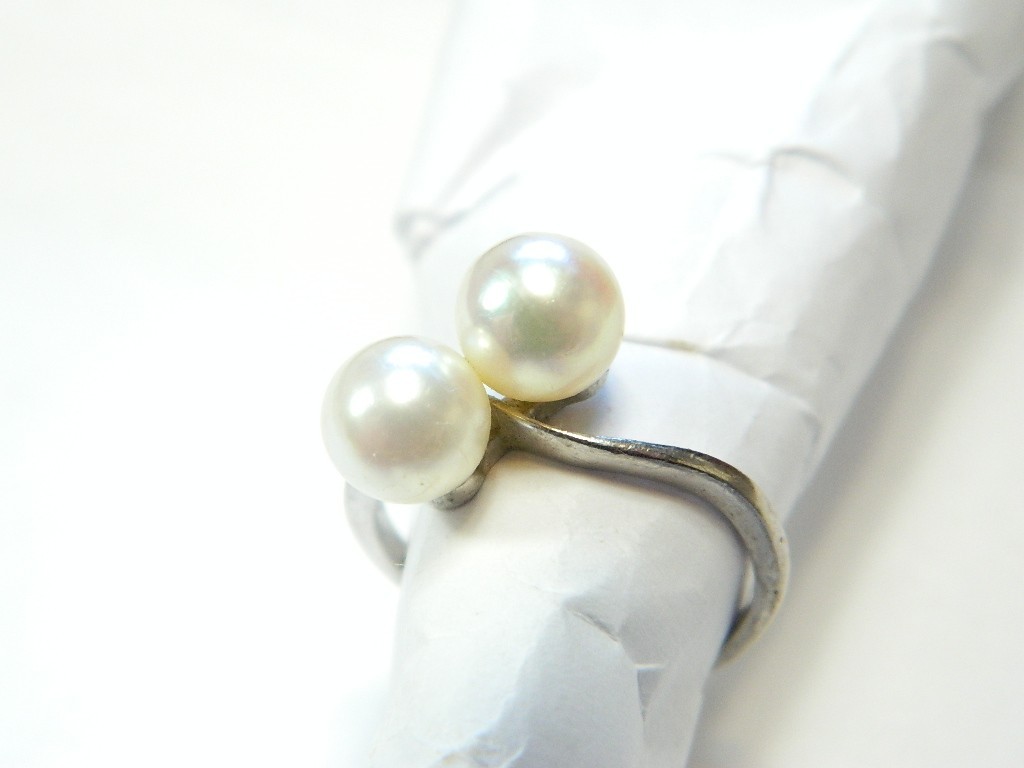 Mikimoto 14K White Gold Two 7mm Pearl Ring Japanese Cultured Size 7