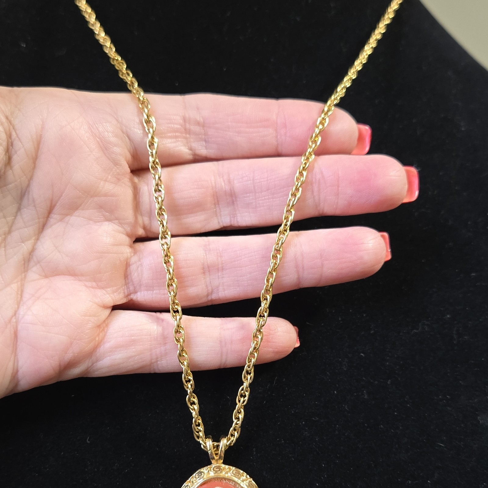 Gold Tone Oval Cameo Necklace Cream Orange Portrait Vintage Style