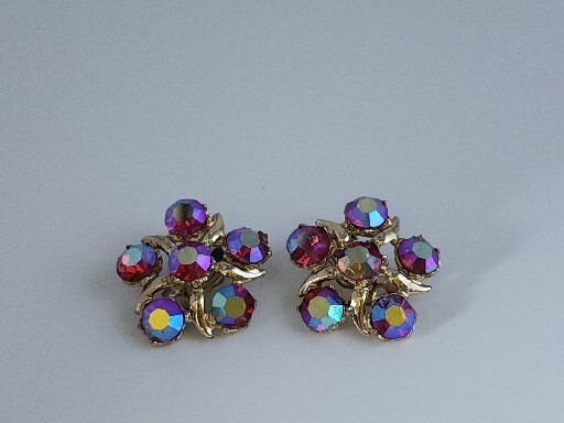 AURORA BOREALIS PURPLE BLUE PINK HUES FLOWER CLIP-ON EARRINGS-1.25″ DIAMETER
