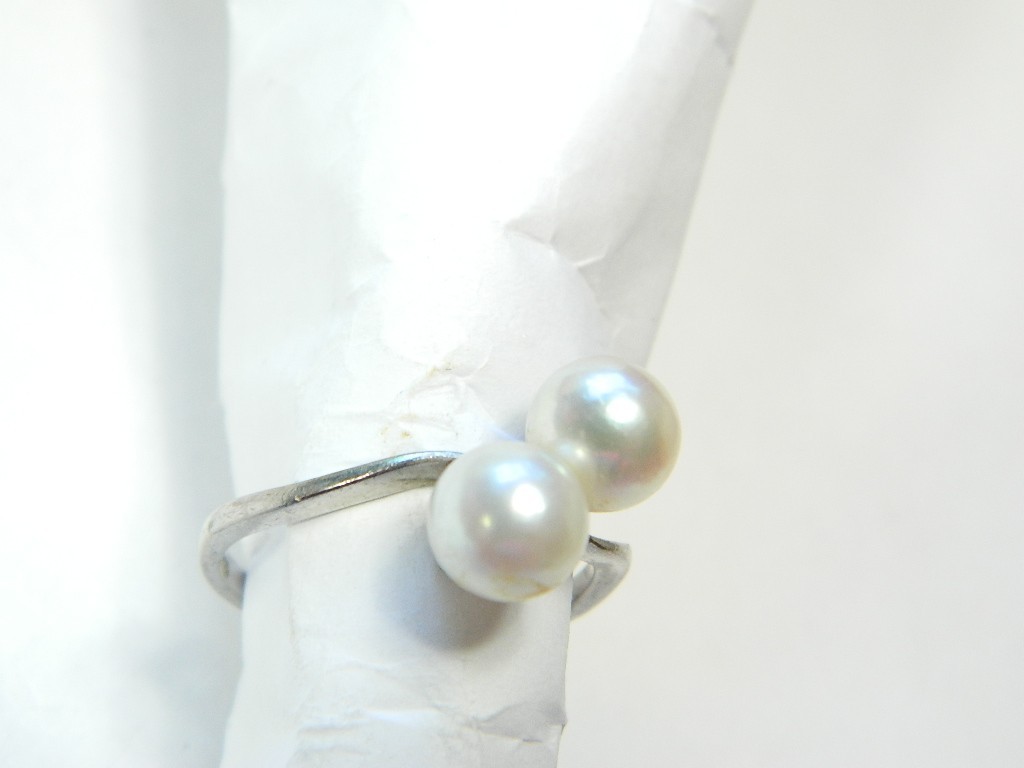 Mikimoto 14K White Gold Two 7mm Pearl Ring Japanese Cultured Size 7