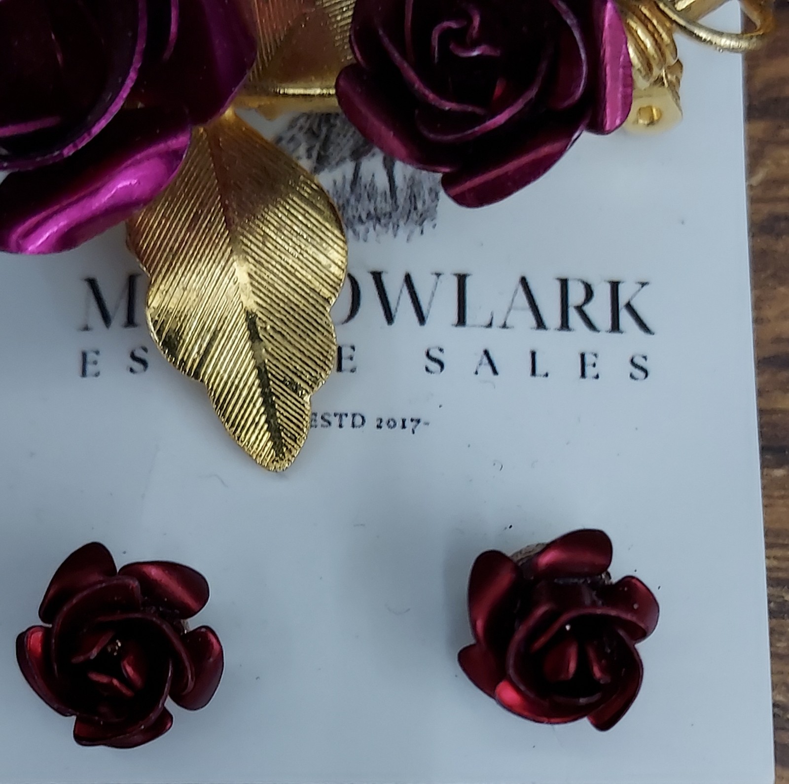Vintage Red Rose Necklace, Brooch, Earrings Goldtone 17in. Chain