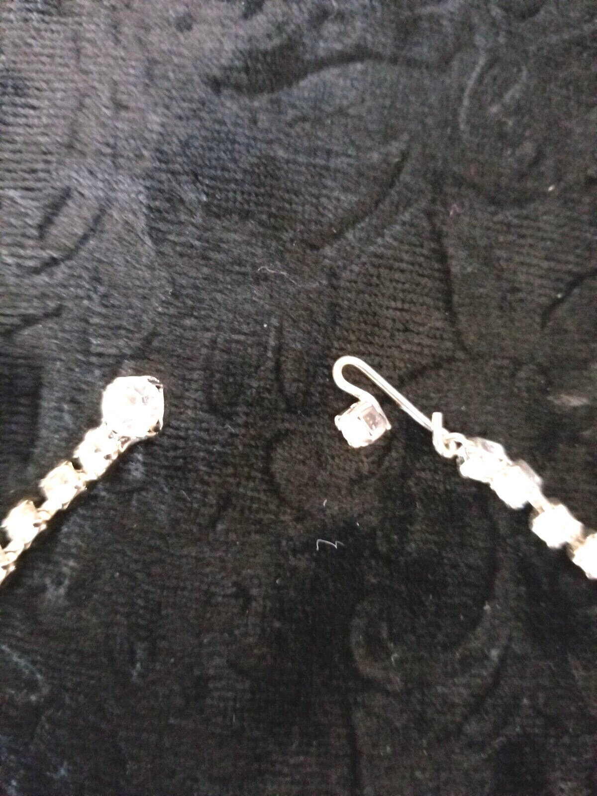 Vintage Clear Glass Rhinestone Silver Tone 16″ Choker Necklace Wedding Collar.