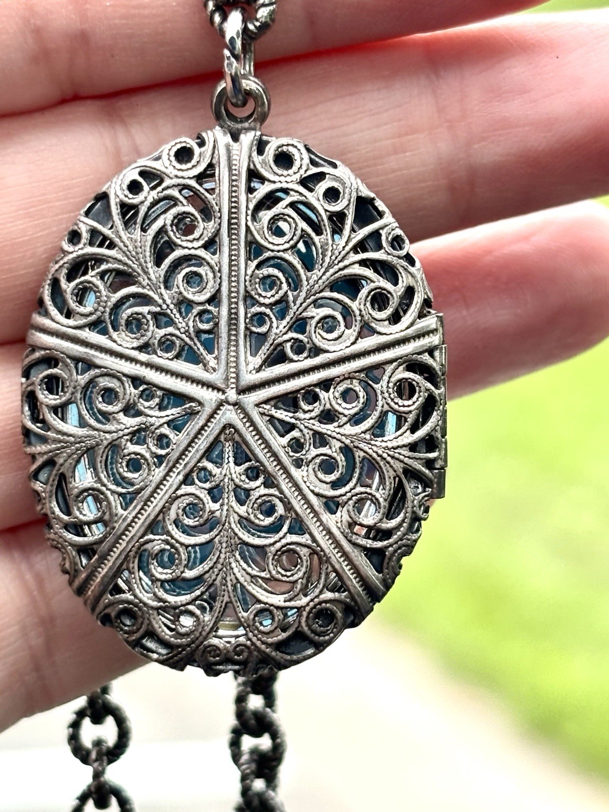 Vintage Napier Locket , Roses 1971 Filigree Long 29″ Dark Silver Tone READ