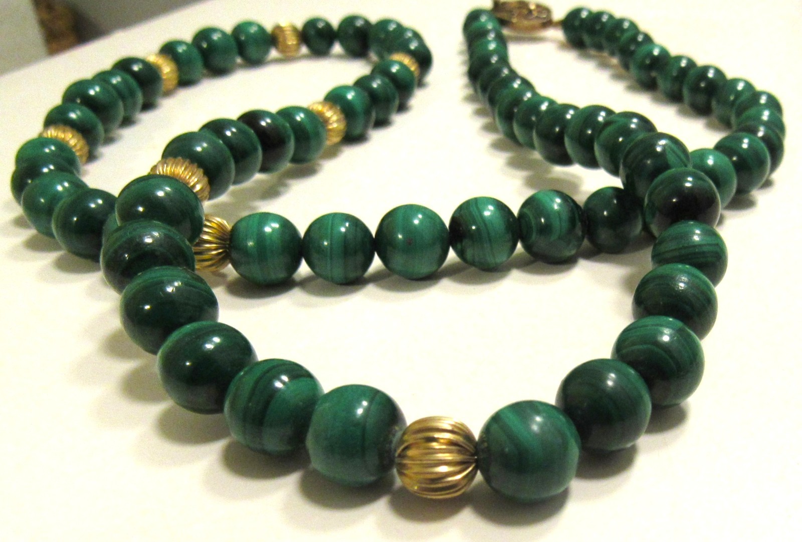 Vintage Chinese Export Malachite & Gold Wash Silver Clasp & fluted beads 27.5 in