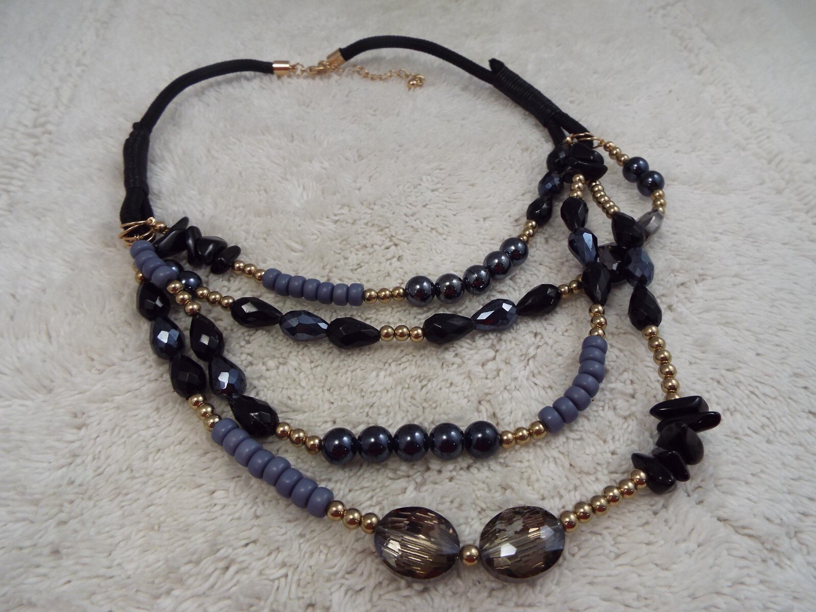 Goldtone Black Gray Bead Necklace (D24)