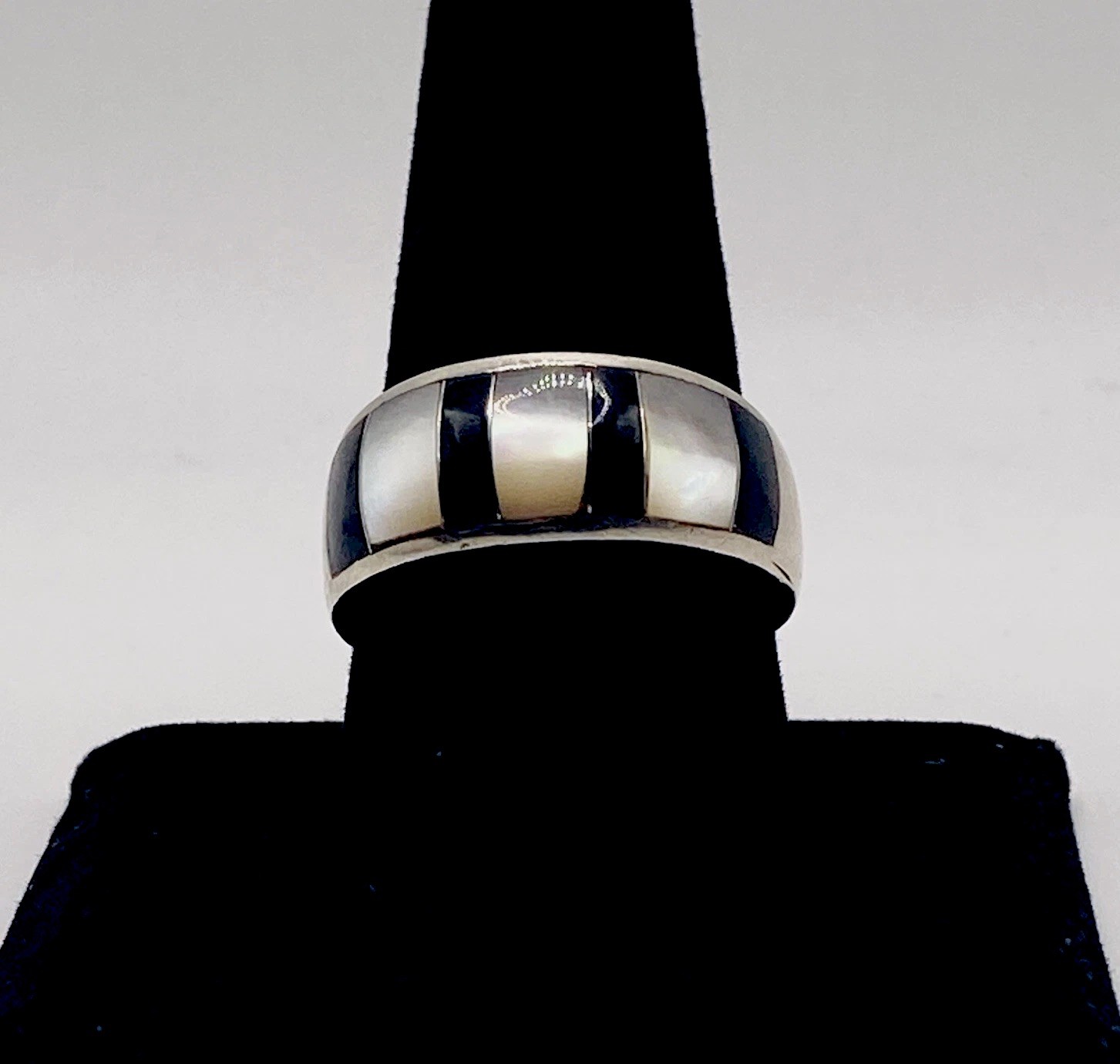 Vintage 925 Sterling Silver Black Onyx Mother Of Pearl Inlay Band Ring Size 10.5