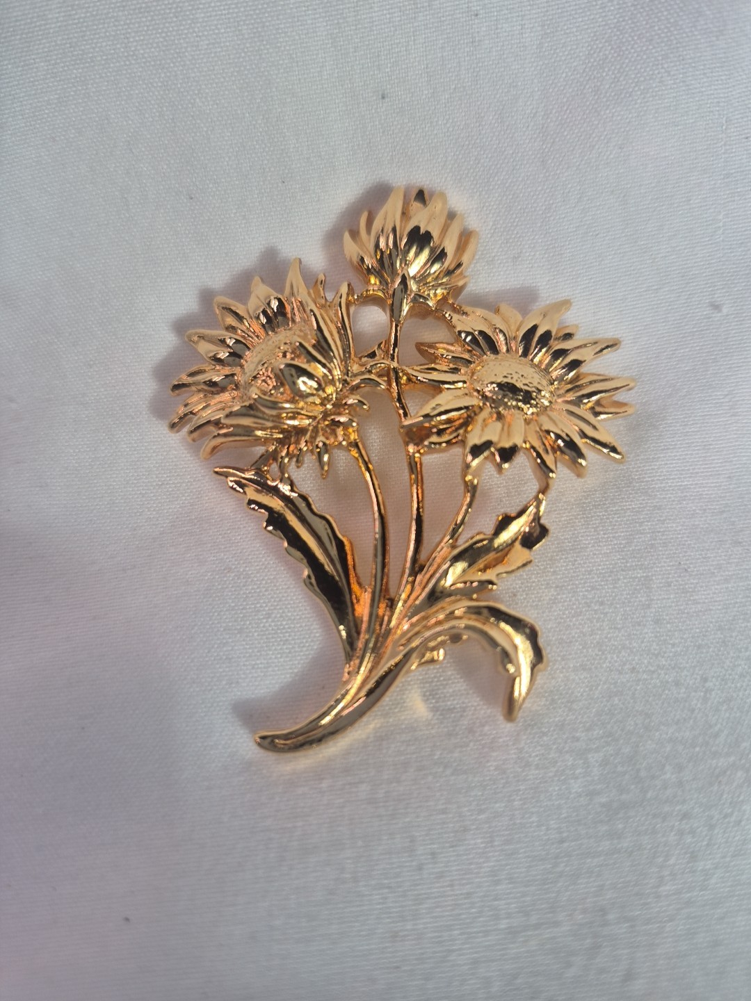 Vintage Floral Design Broach