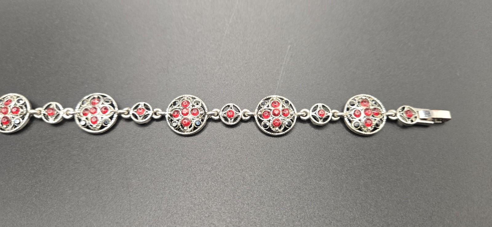 Vintage Monet Silver Tone Bracelet With Red & Black Stones 7 1/4″