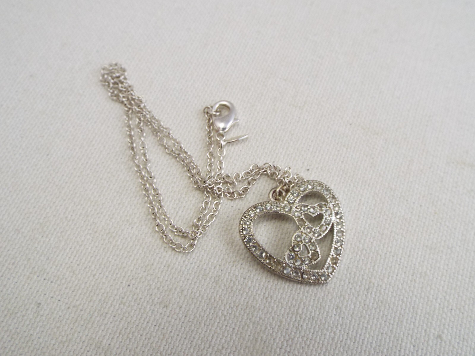 Silvertone Rhinestone Heart Pendant Necklace (J10)