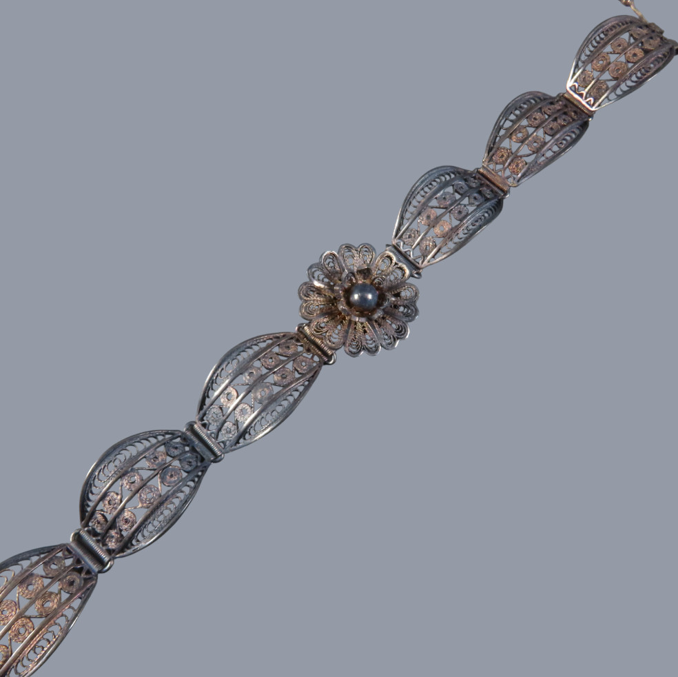 ANTIQUE VTG Sterling Silver CANNETILLE FILIGREE Flower Panel Link Bracelet DARK
