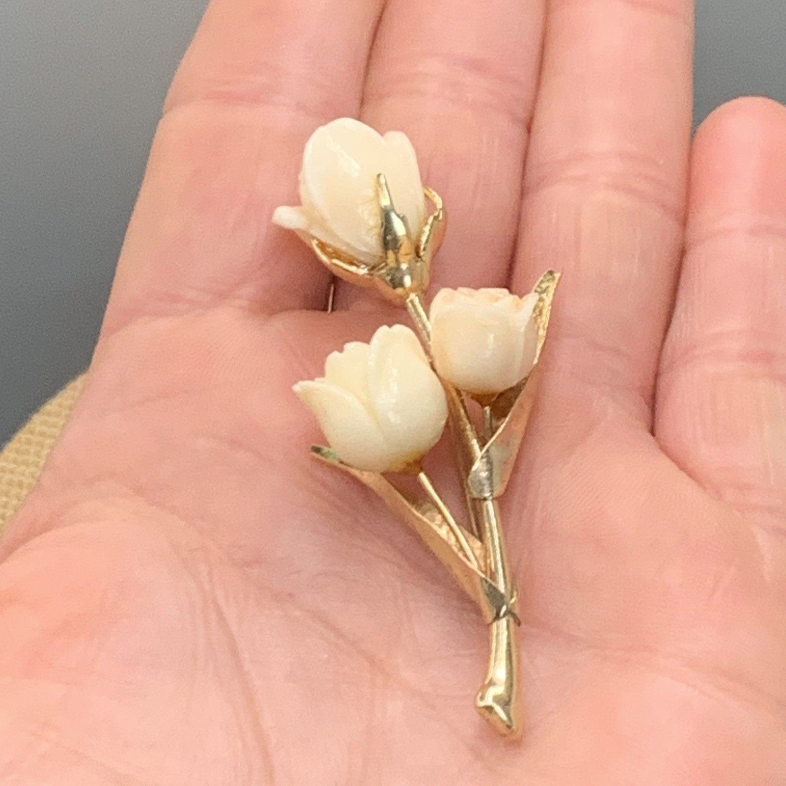 Vtg Masaniello 14k Gold & Carved Angel Skin Rose Pin Brooch. 11.38g, 2.4”x1.1”