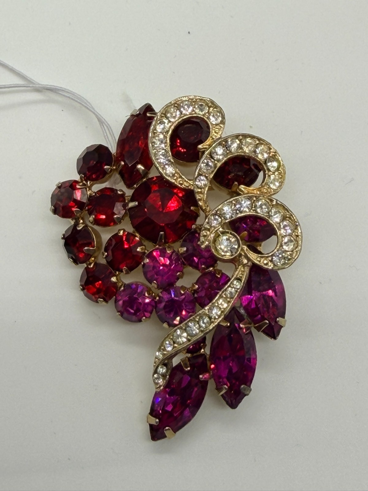 Signed Weiss Ruby Red & Fuchsia Rhinestone Brooch Gold Tone Vintage 1950s Pave S