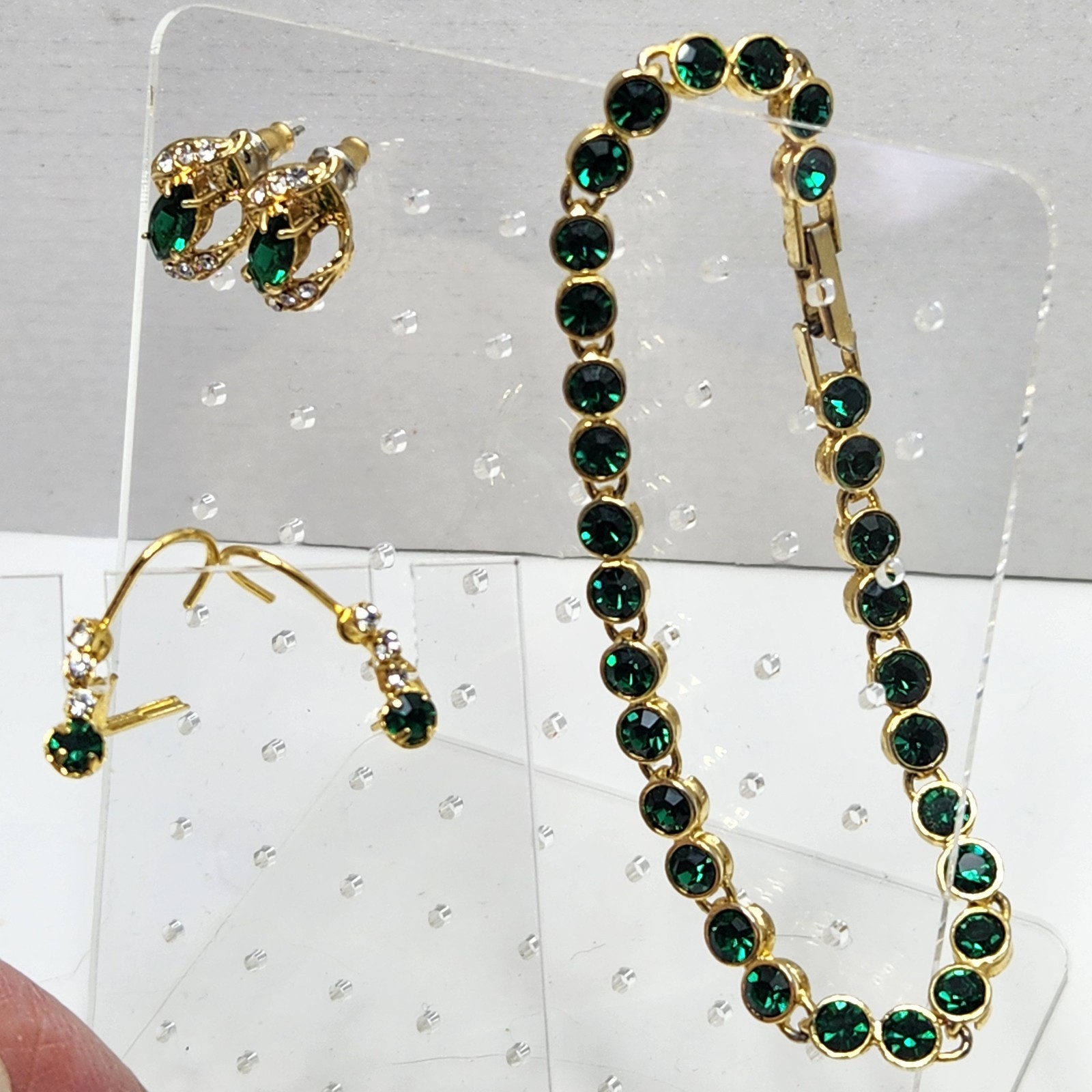 Vintage Emerald Green Rhinestone Goldtone Bracelet 7″ Earrings 2 Pair May Birth
