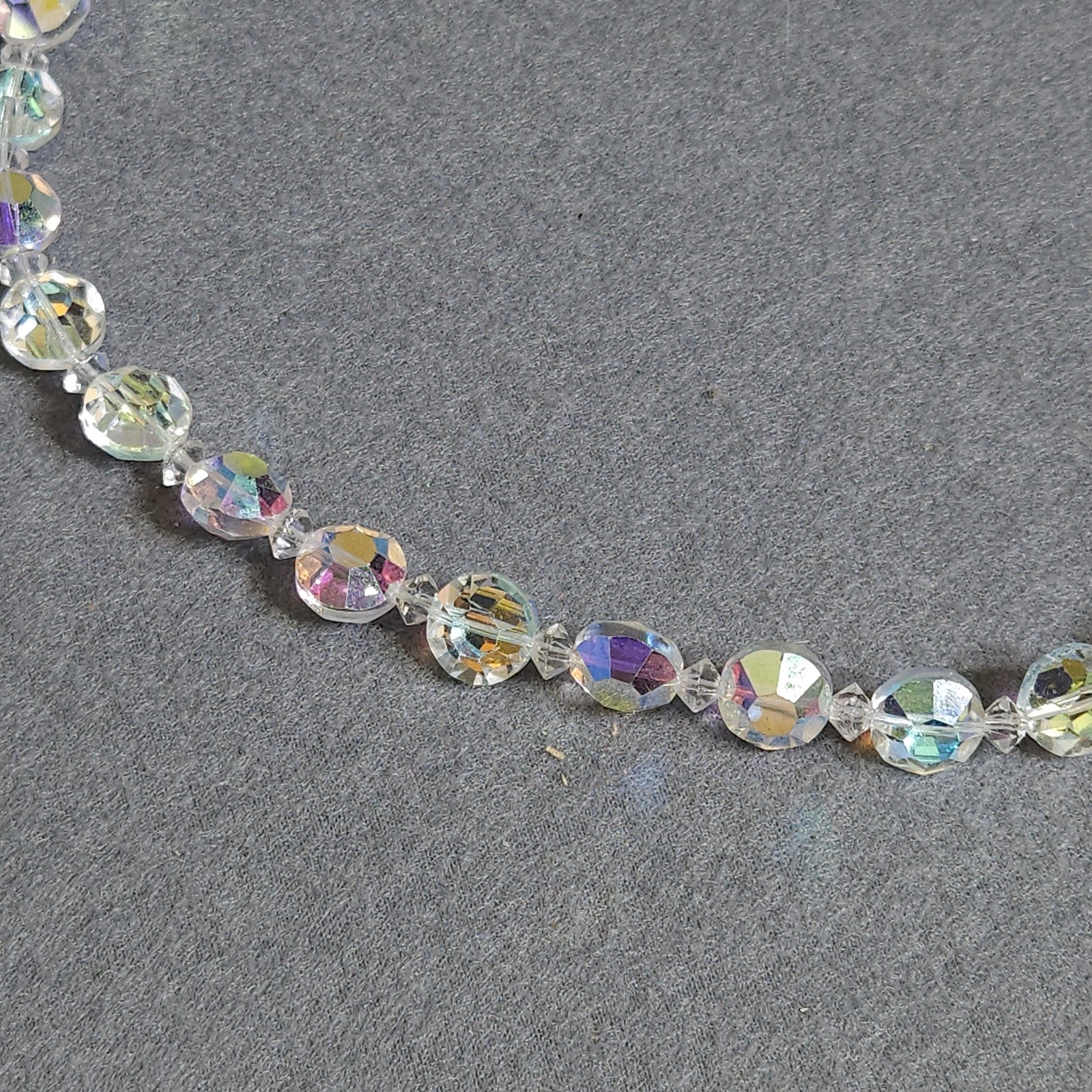 Vintage Iridescent Crystal Beaded Necklace Aurora Borealis Gold Tone Clasp 21″