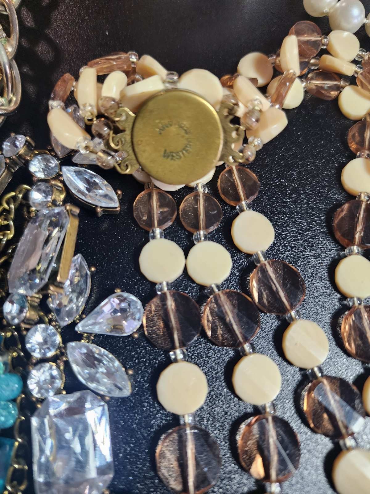 Vintage jewelry set of 26 in vintage purse