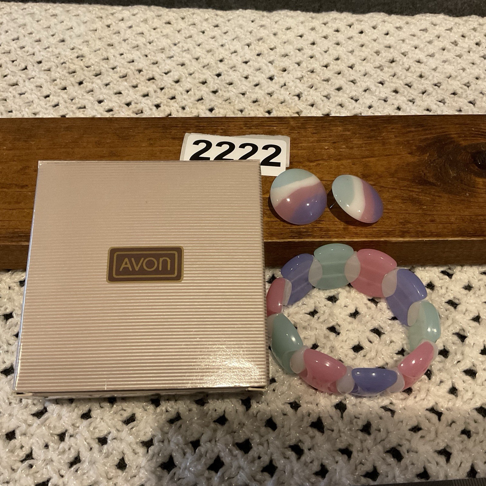 Avon ‘Pastel Parfait’ Bracelet & Earrings Set VTG Original Box New Props