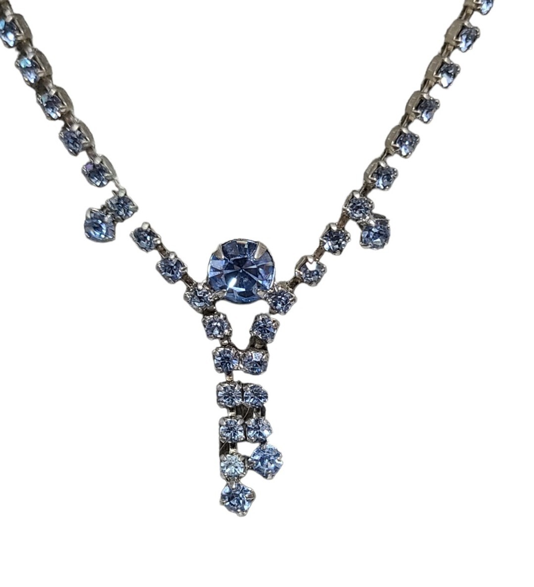 Blue Aurora Borealis Rhinestone Silvertone 14″ Necklace And Clip On Earrings