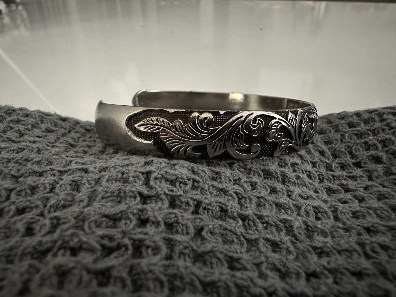 Sterling Chinese Floral Cuff Bracelet 1cm Wide Antique Vtg Fine Silver Hallmark