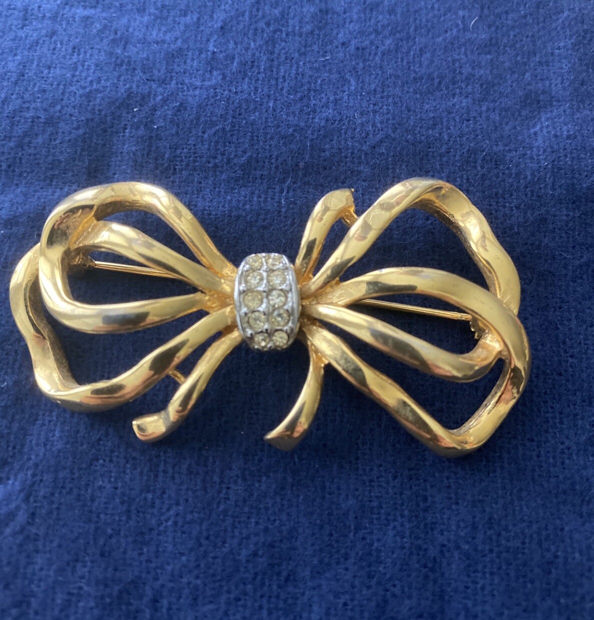 Vintage Jewelry Lot gold tone Brooch, Clip on style Earrings and Necklace – read