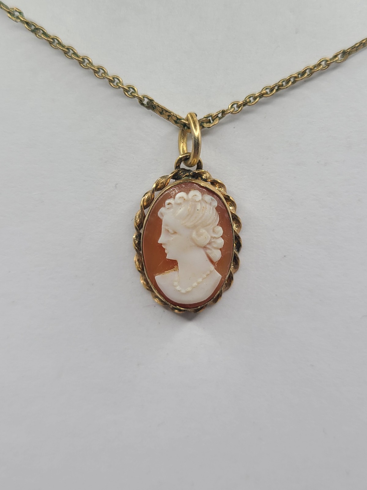 Vtg 1/20 12Kt Gold Filled Genuine Cameo 19″ Necklace Signed “ELKA” 3/4″ Cameo