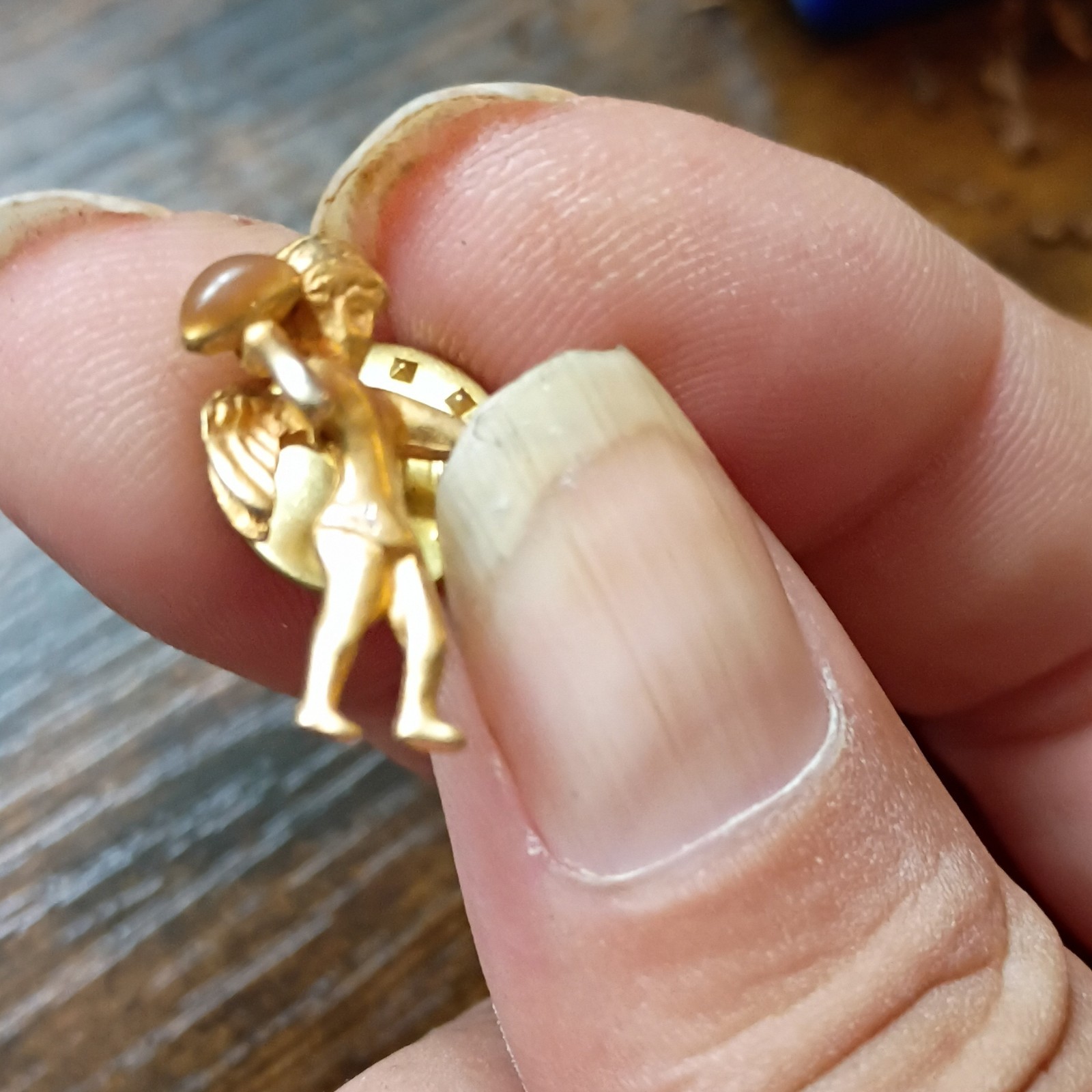 Quarterback Guardian Angel gold toned pin