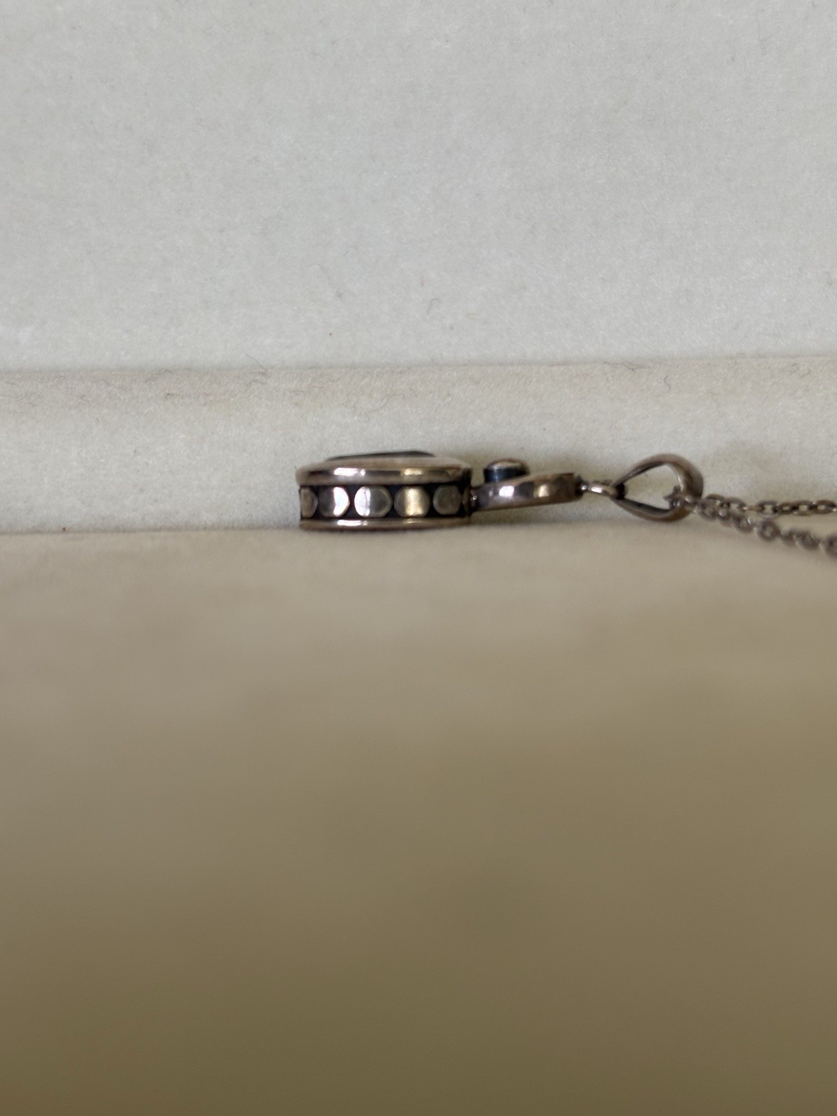 Vintg Box COLDWATER Creek 925 Sterling Silver 18″ Chain Red Garnet Stone Pendant