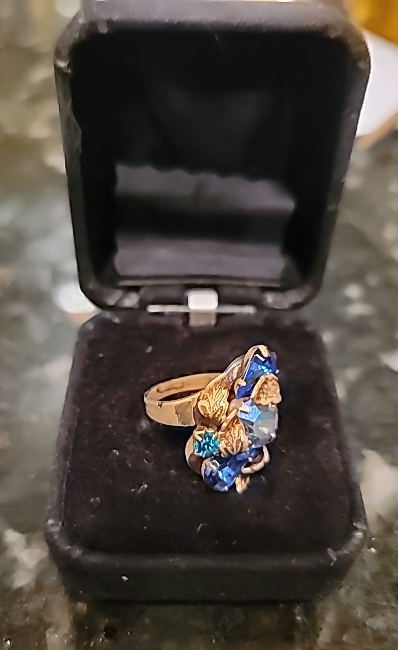 Jewelry Ring Czechoslavacia Glass Gold Wash Brass Hand Crafted Antique 3/4″