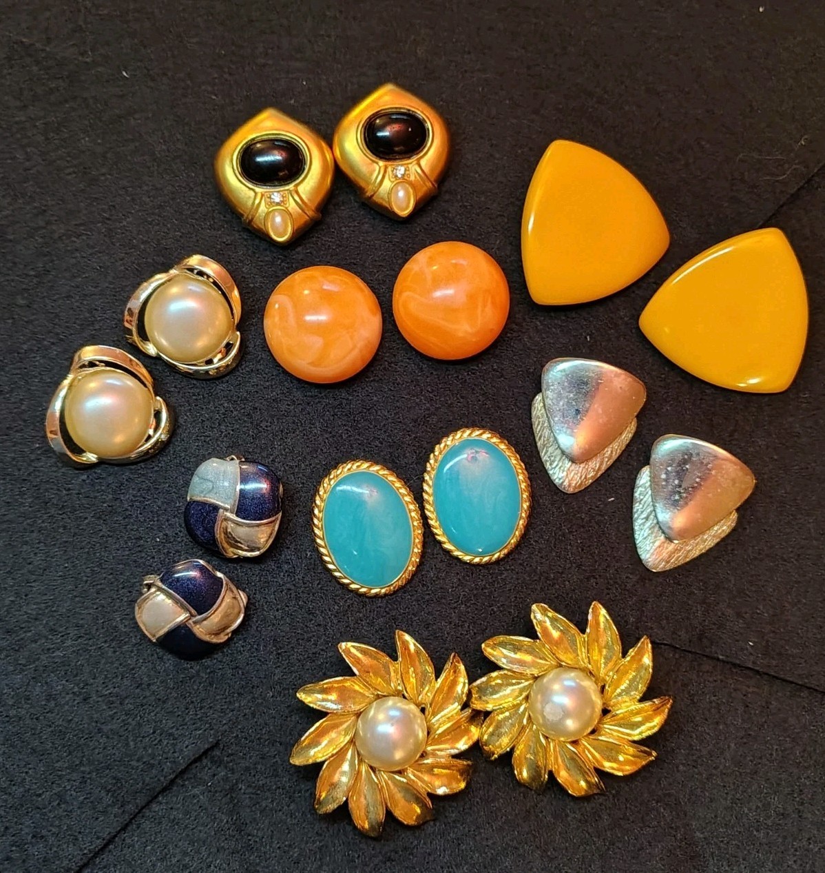 Vintage 60s 80s 8 Pairs Clip On Earrings Flower Bakelite Metal Costume B25